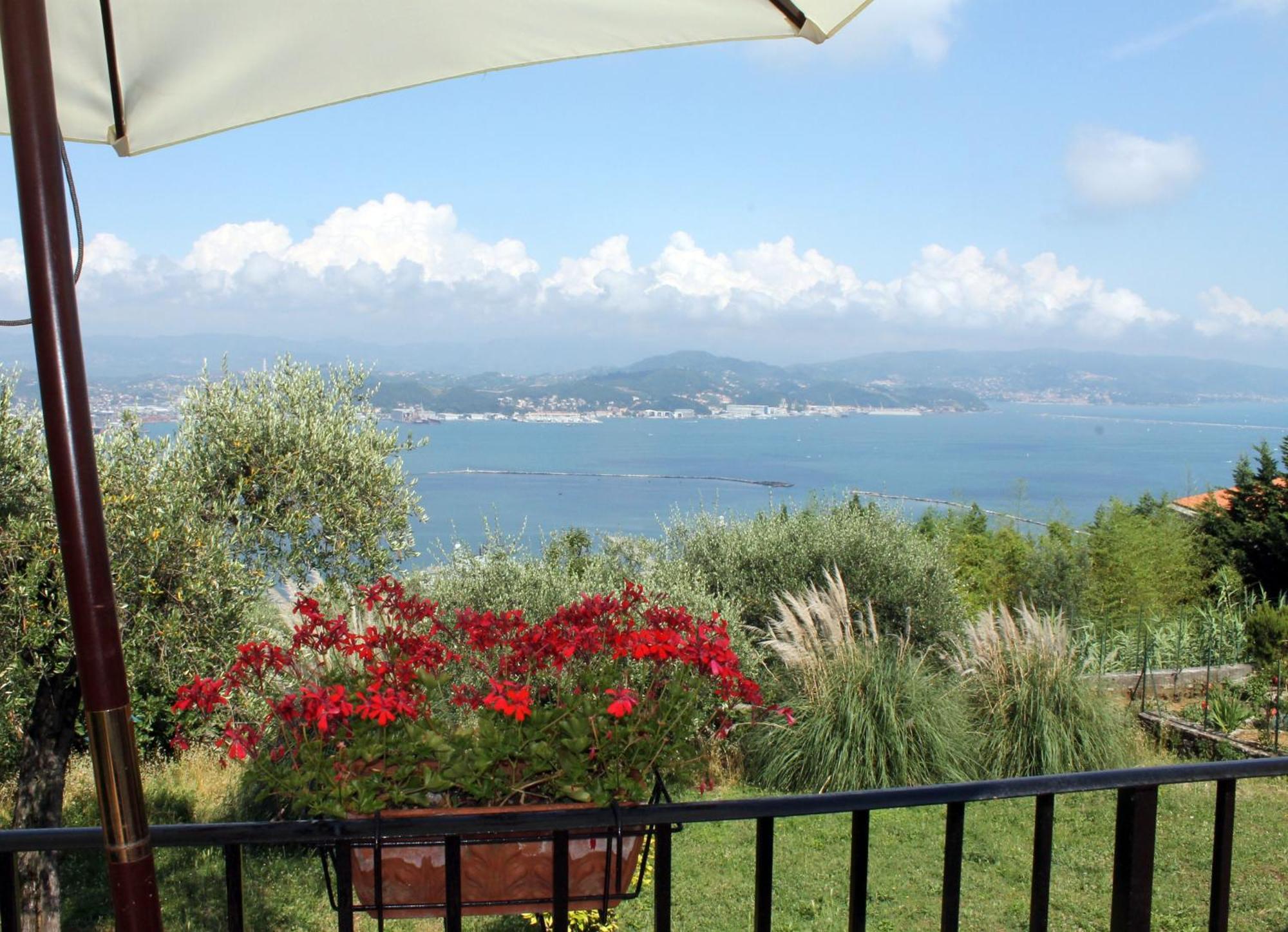 Agriturismo Terrazza Sul Golfo - Il Casale Ла-Спеція Екстер'єр фото